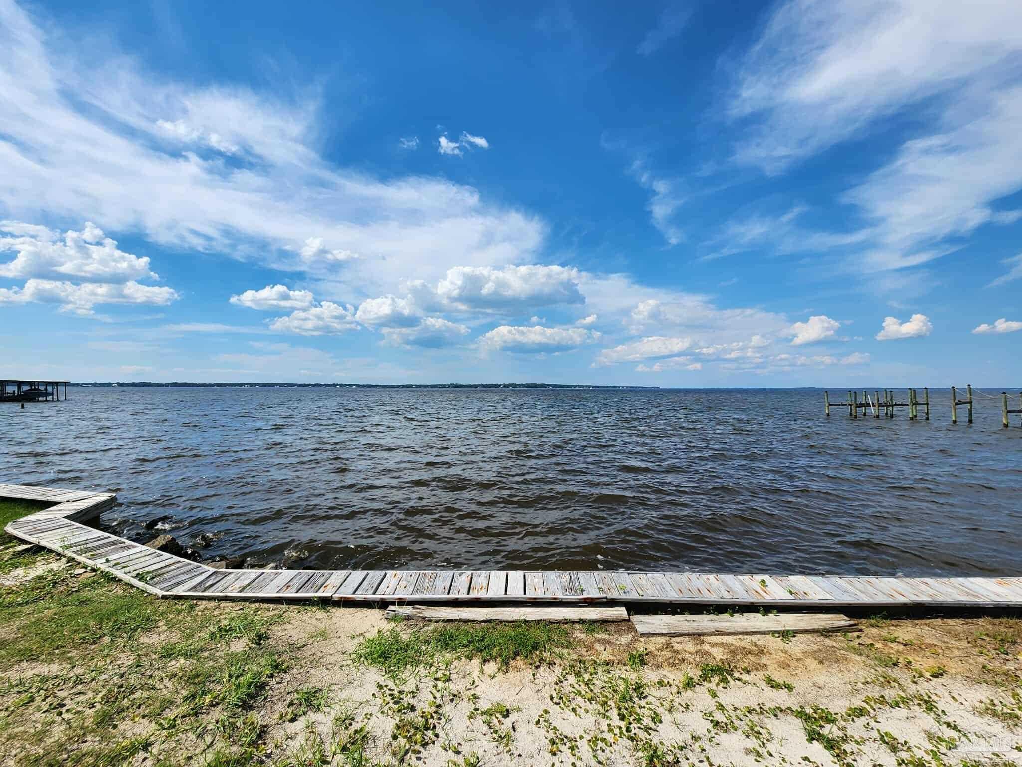 5450 North Shore Road Pensacola, FL 32507 - Photo 9 of 63