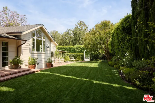 a view of outdoor space yard and patio