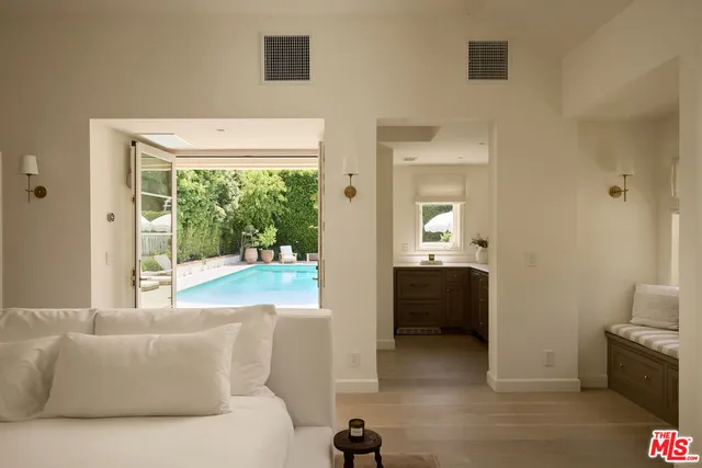 a view of outdoor space