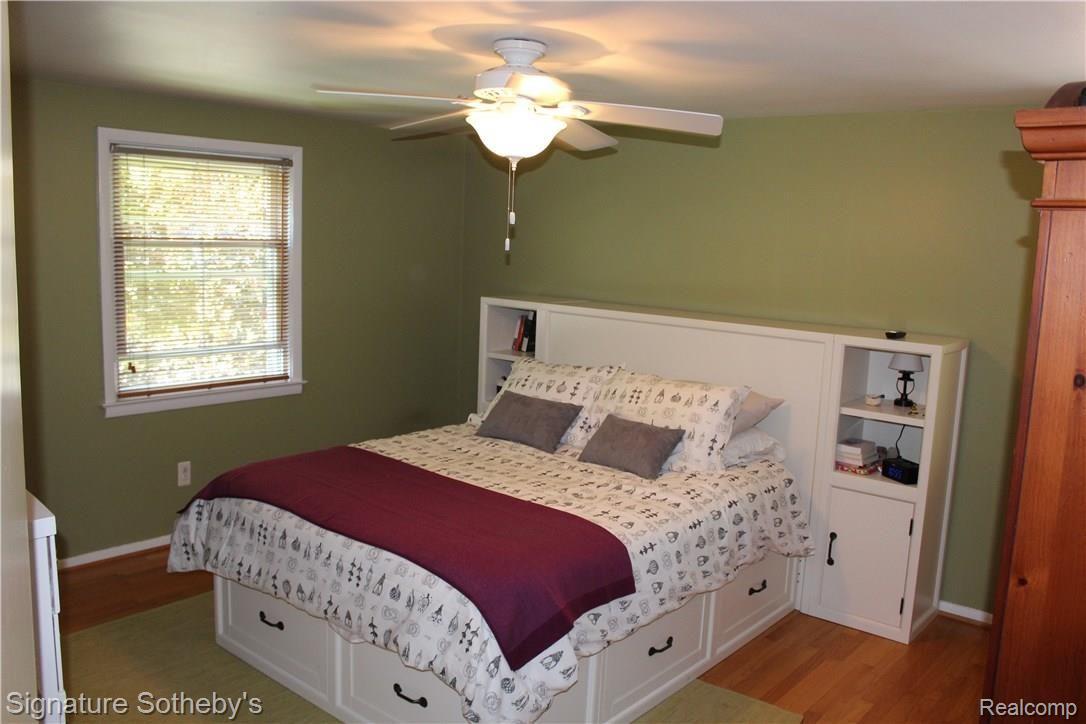 1748 Prestwick Road Grosse Pointe, MI 48236 - Photo 19 of 24 IMG_0998.jpg