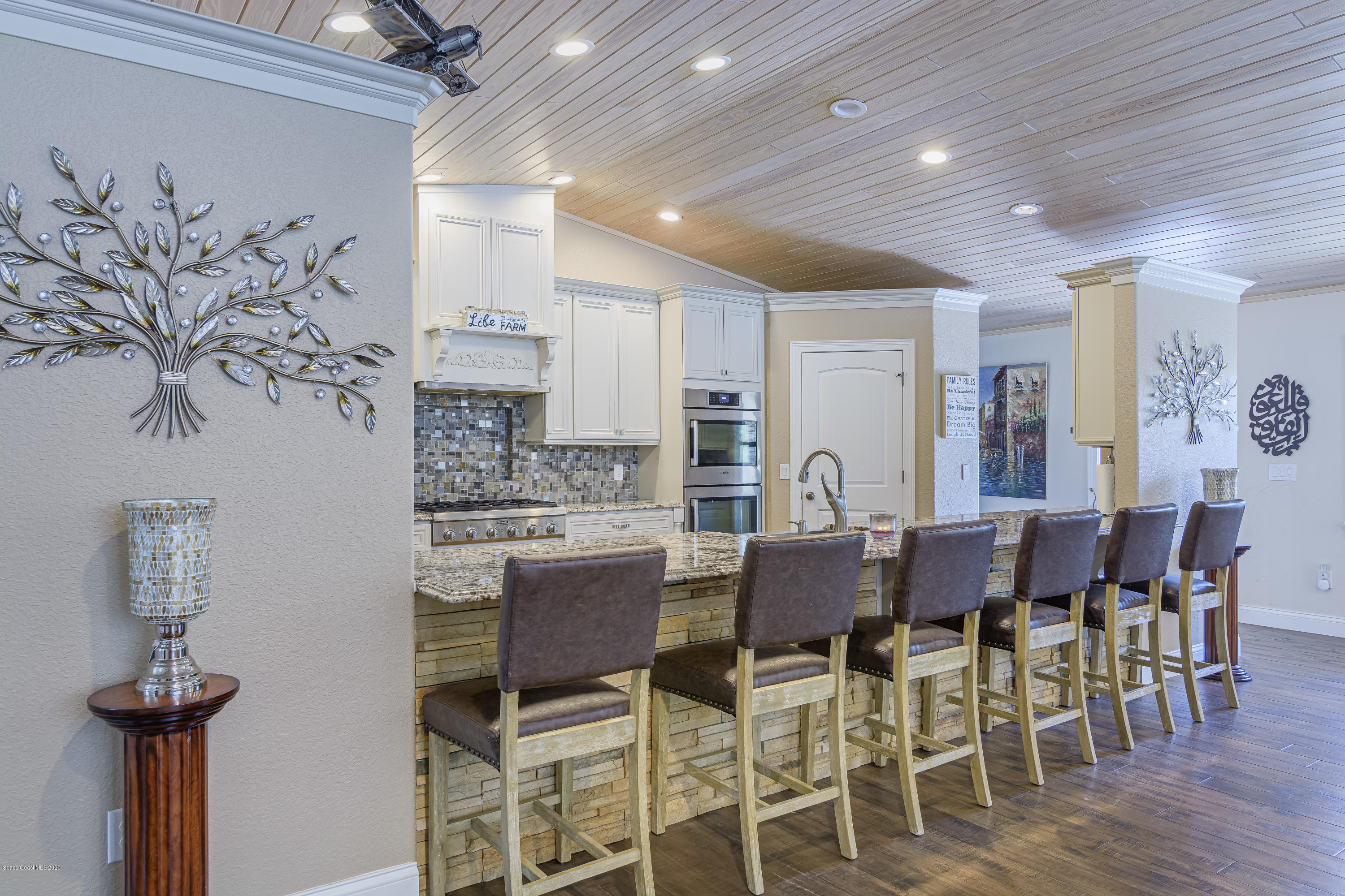 4085 Lake Washington Road Melbourne, FL 32934 - Photo 22 of 80 breakfast bar