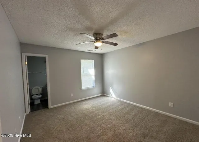 $1,200 | 205 Live Oak Court, Midway Park, NC 28544