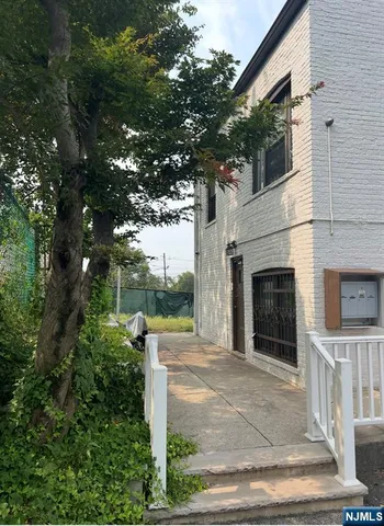 $1,750 | 432 Broad Avenue, Ridgefield, NJ 07657