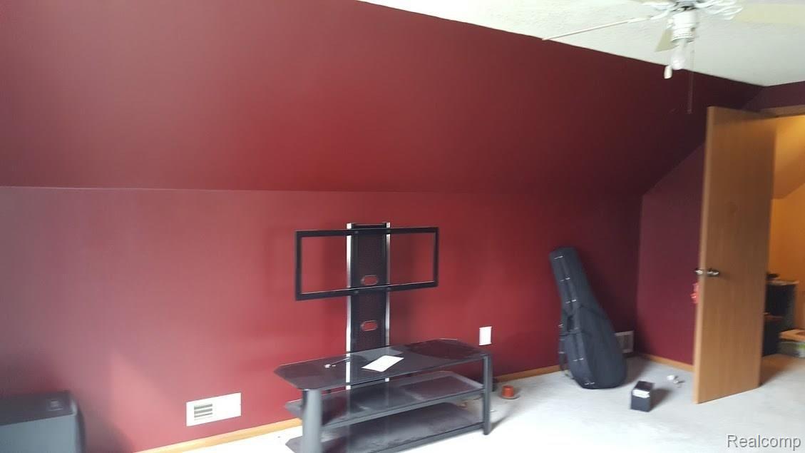 3208 West Marr Road Howell, MI 48855 - Photo 15 of 34 2nd bed 1.jpg