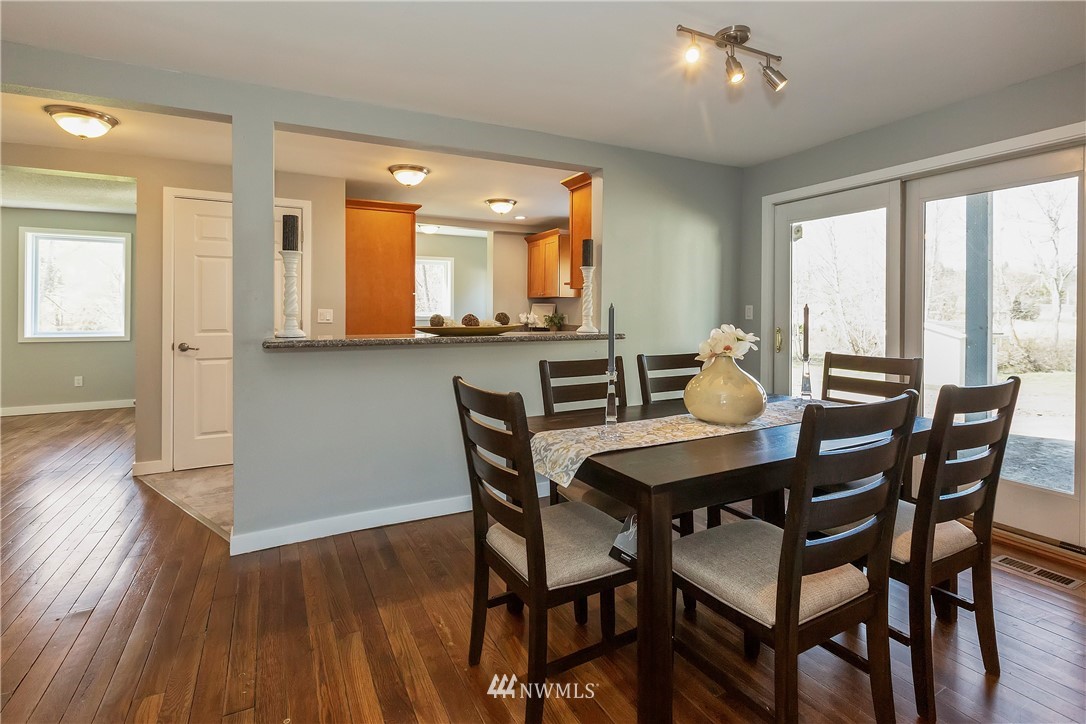 1723 Southeast Fenton Road Port Orchard, WA 98367 - Photo 13 of 35 Gallery Image 13