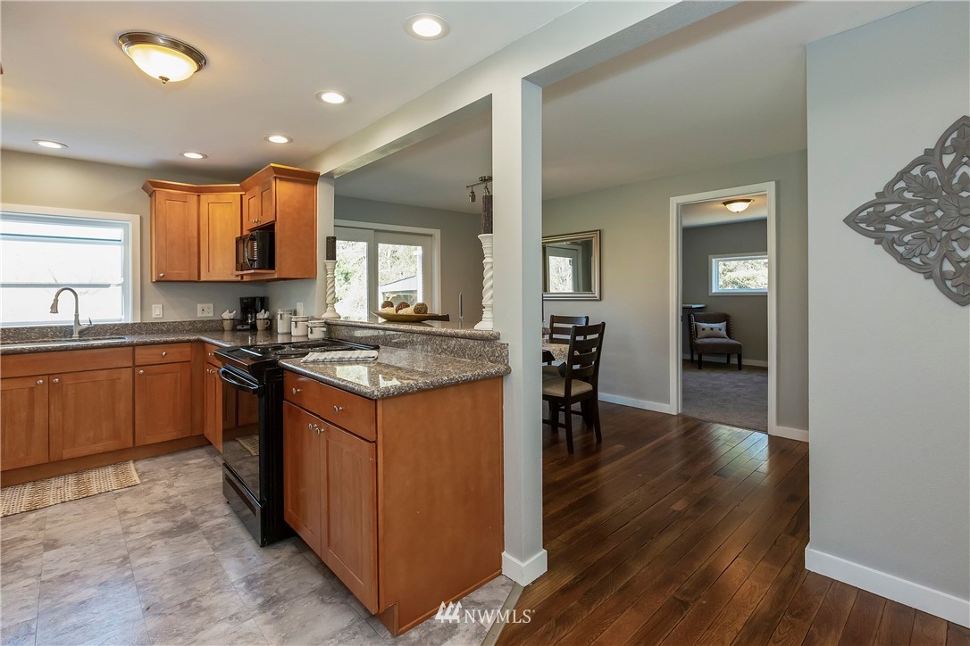 1723 Southeast Fenton Road Port Orchard, WA 98367 - Photo 15 of 35 Gallery Image 15
