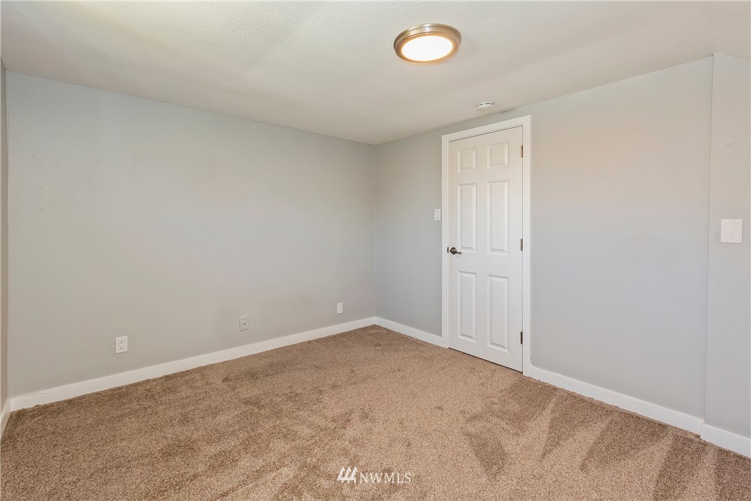 1723 Southeast Fenton Road Port Orchard, WA 98367 - Photo 26 of 35 Gallery Image 26