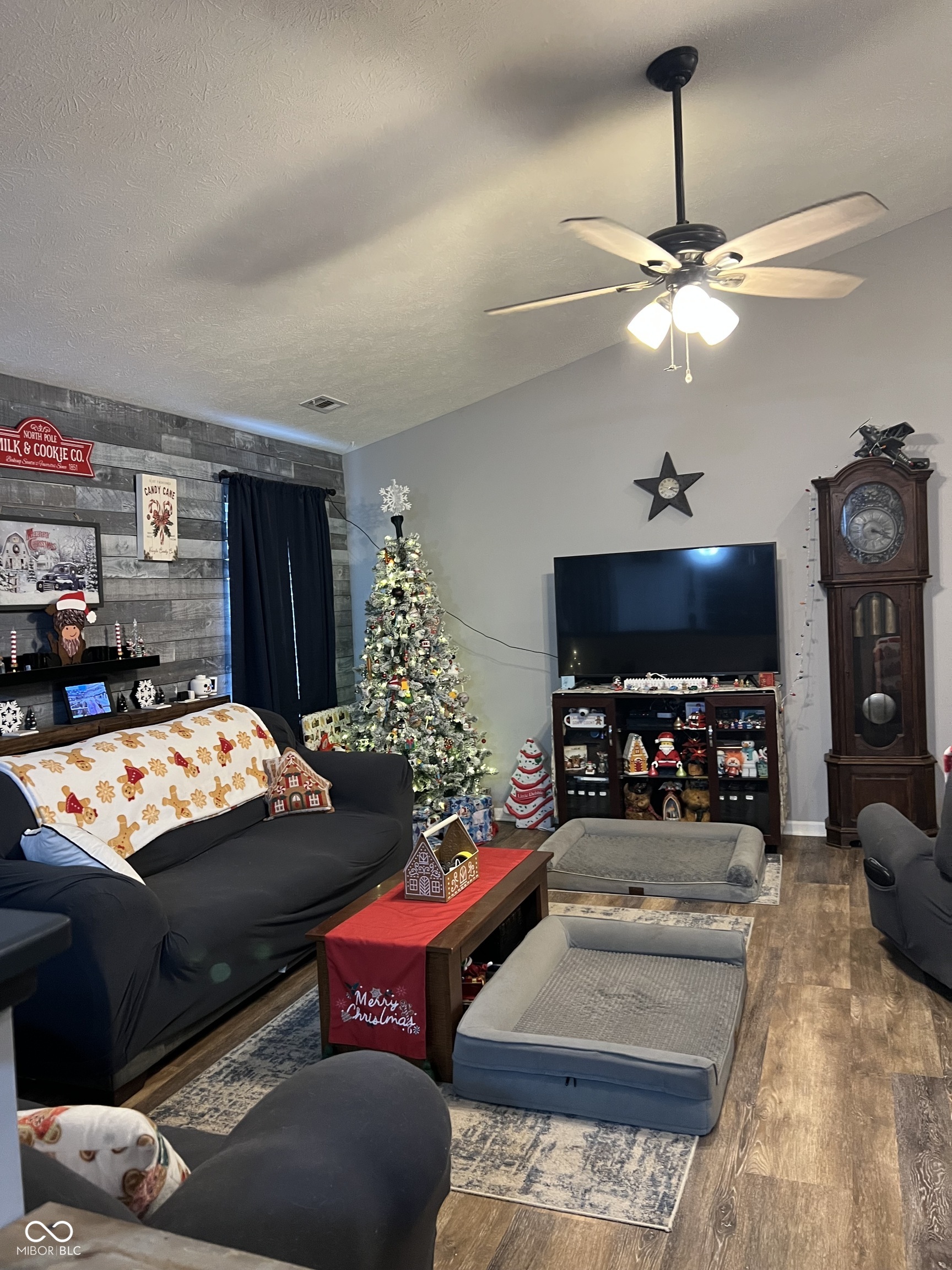 849 Center Street Greenfield, IN 46140 - Photo 8 of 31