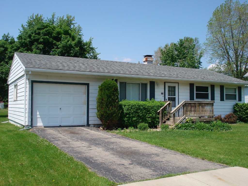 516 Rockingham Avenue Alma, MI 48801 - Photo 24 of 29 1800627-23.JPG