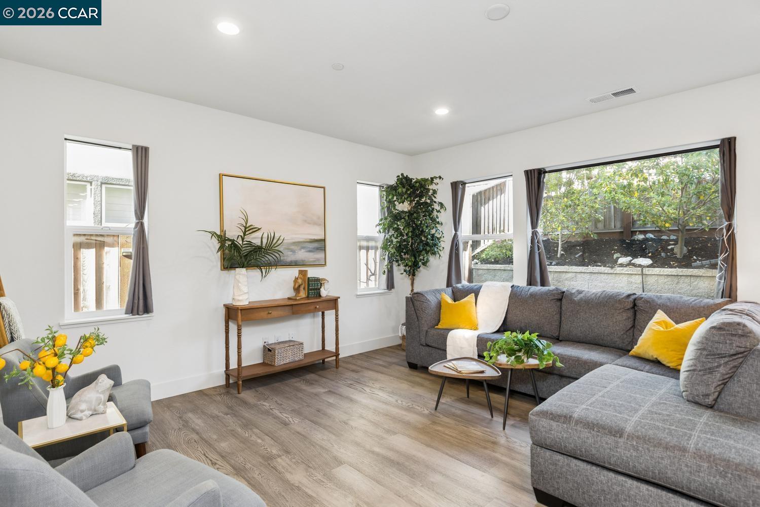 251 Via Encanto San Ramon, CA 94583 - Photo 14 of 37 Gallery Image 14