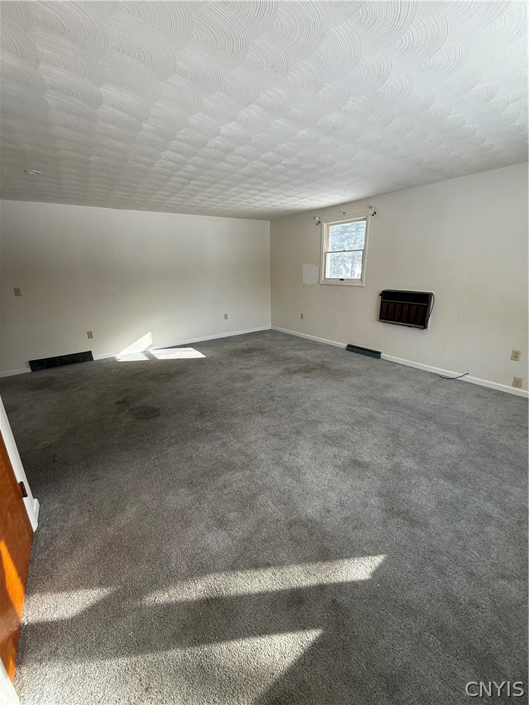 7396 Centerport Road Throop, NY 13021 - Photo 4 of 23 Living Room