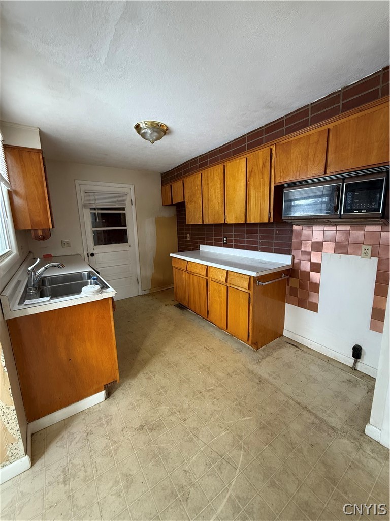 7396 Centerport Road Throop, NY 13021 - Photo 10 of 23