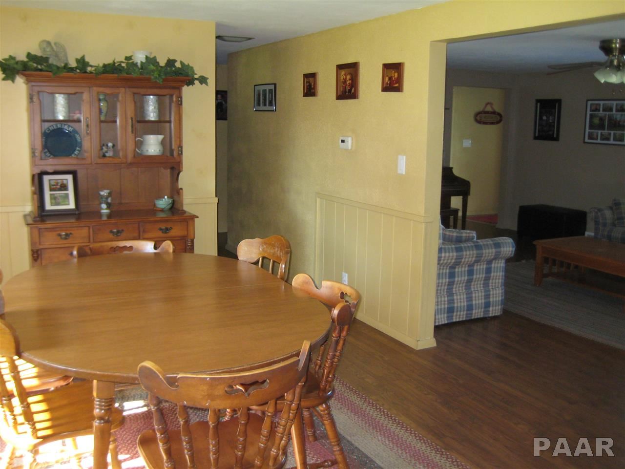 1002 South Main Street Washington, IL 61571 - Photo 11 of 19 Gallery Image 11