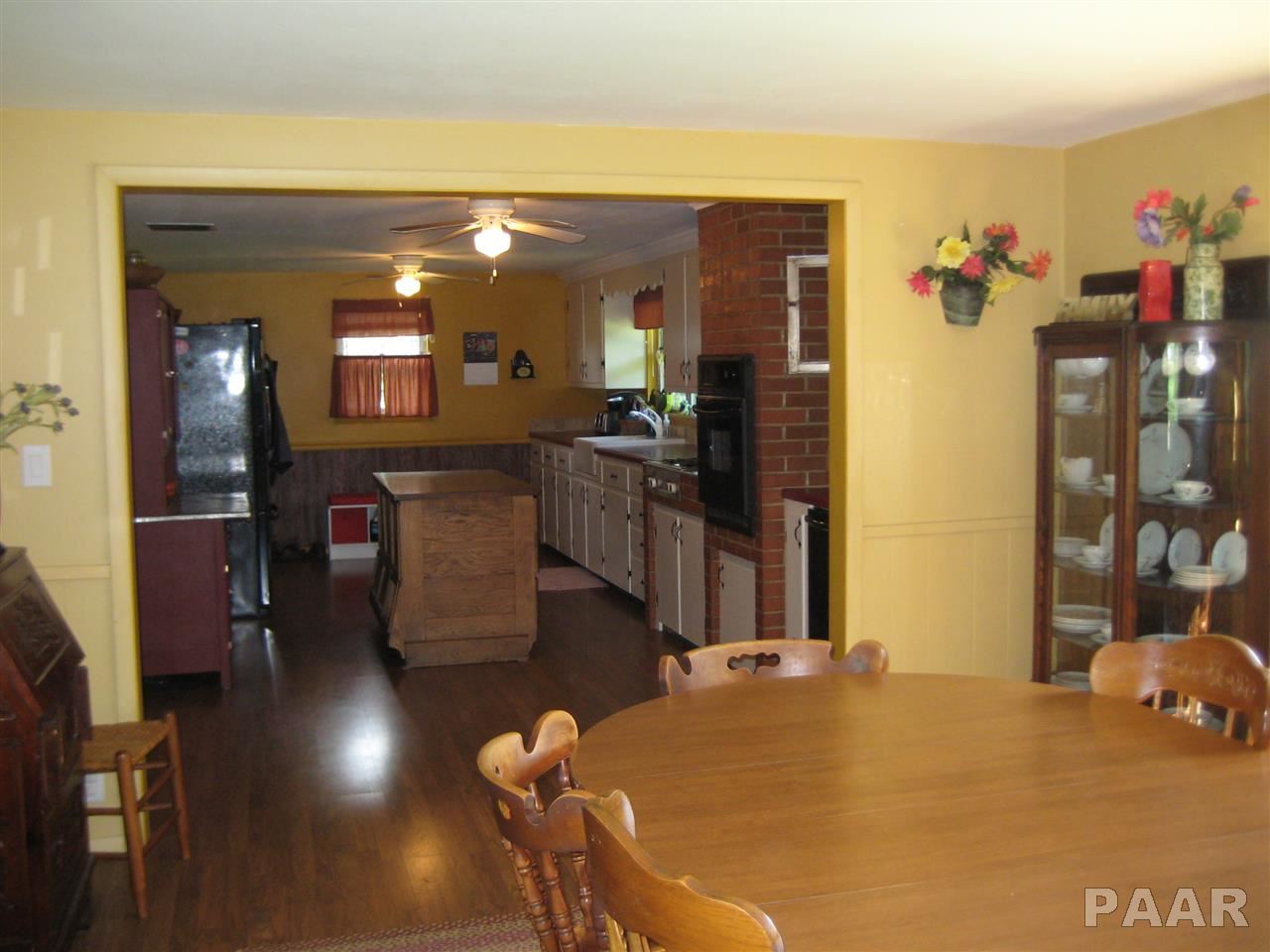1002 South Main Street Washington, IL 61571 - Photo 12 of 19 Gallery Image 12