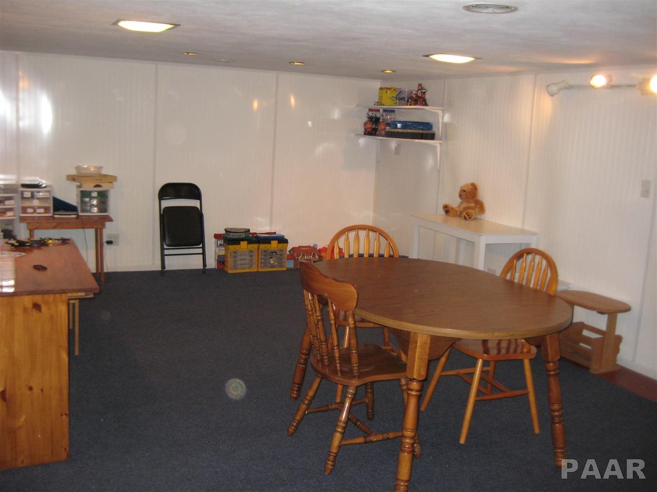 1002 South Main Street Washington, IL 61571 - Photo 18 of 19 Gallery Image 18