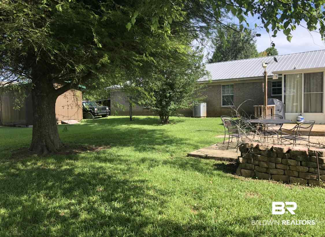 16447 Hunter Lane Foley, AL 36535 - Photo 4 of 31 Yard