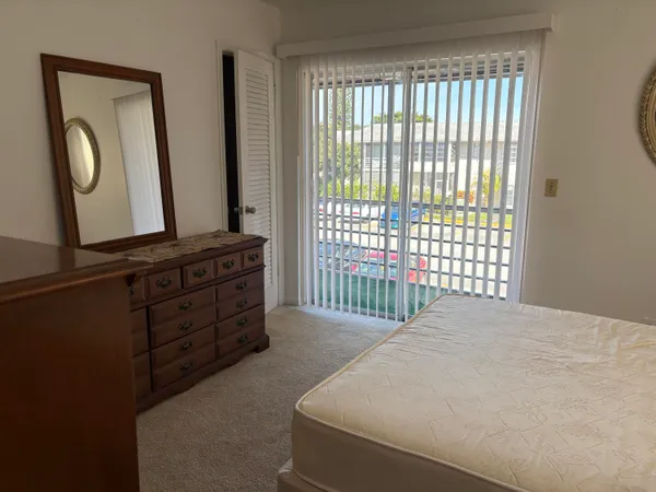 $1,250 | 44 Waltham B, West Palm Beach, FL 33417