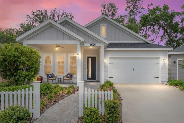 $390,000 | 1272 Northwest 132nd Boulevard, Newberry, FL 32669