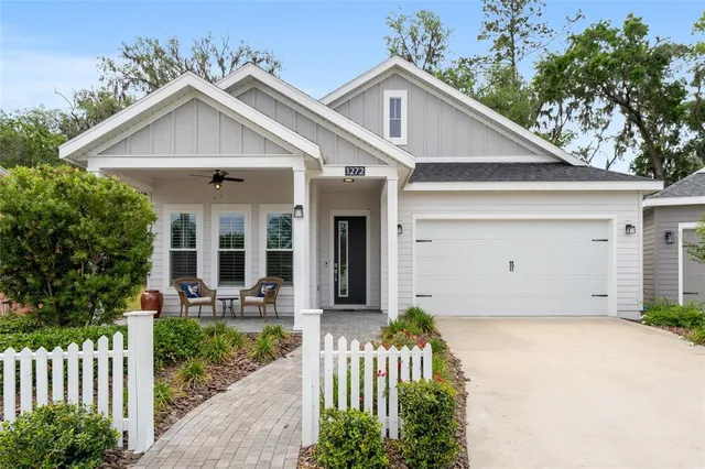 $390,000 | 1272 Northwest 132nd Boulevard, Newberry, FL 32669