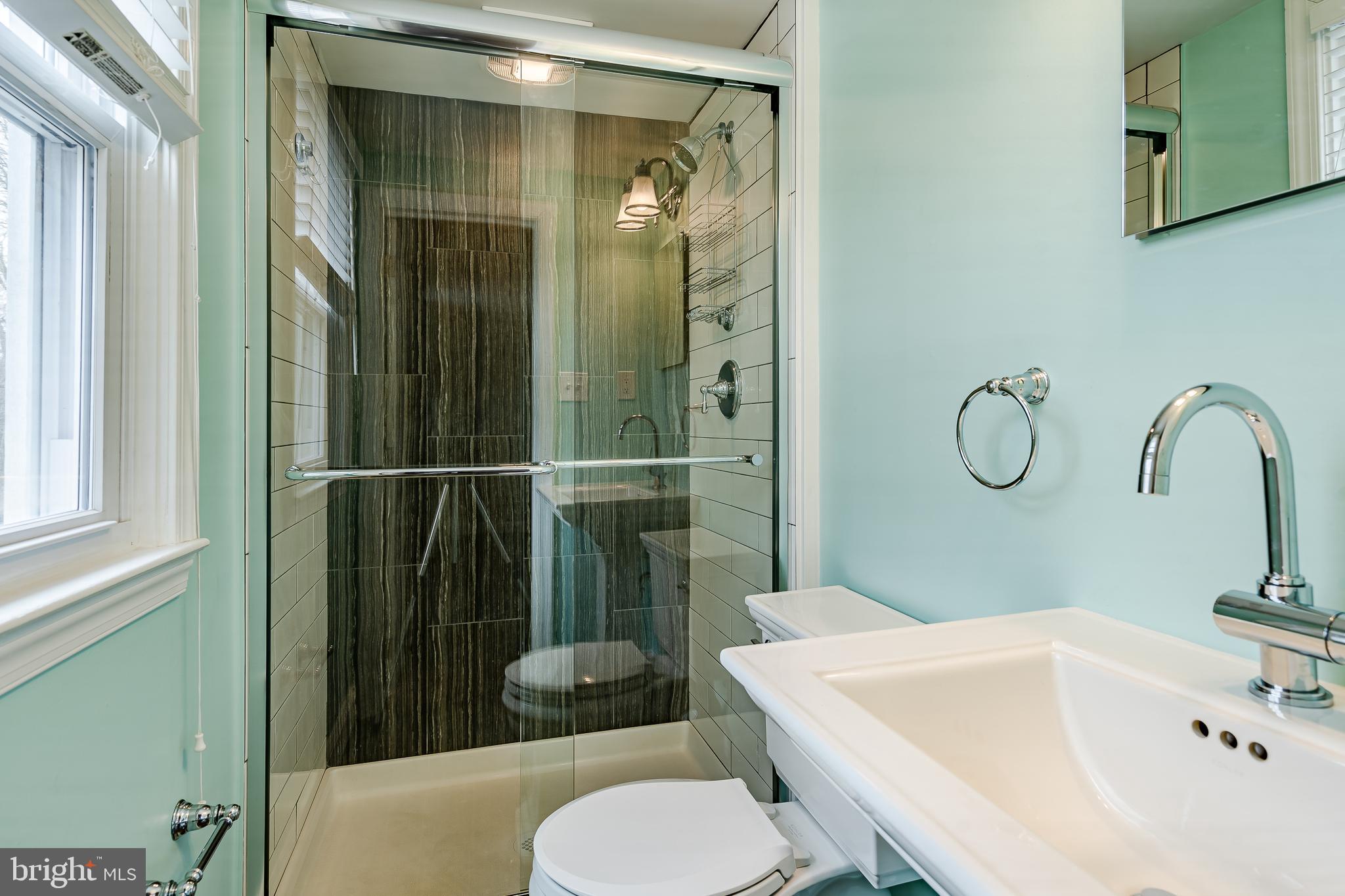 700 Cambridge Road Brookhaven, PA 19015 - Photo 19 of 42 Master Bathroom