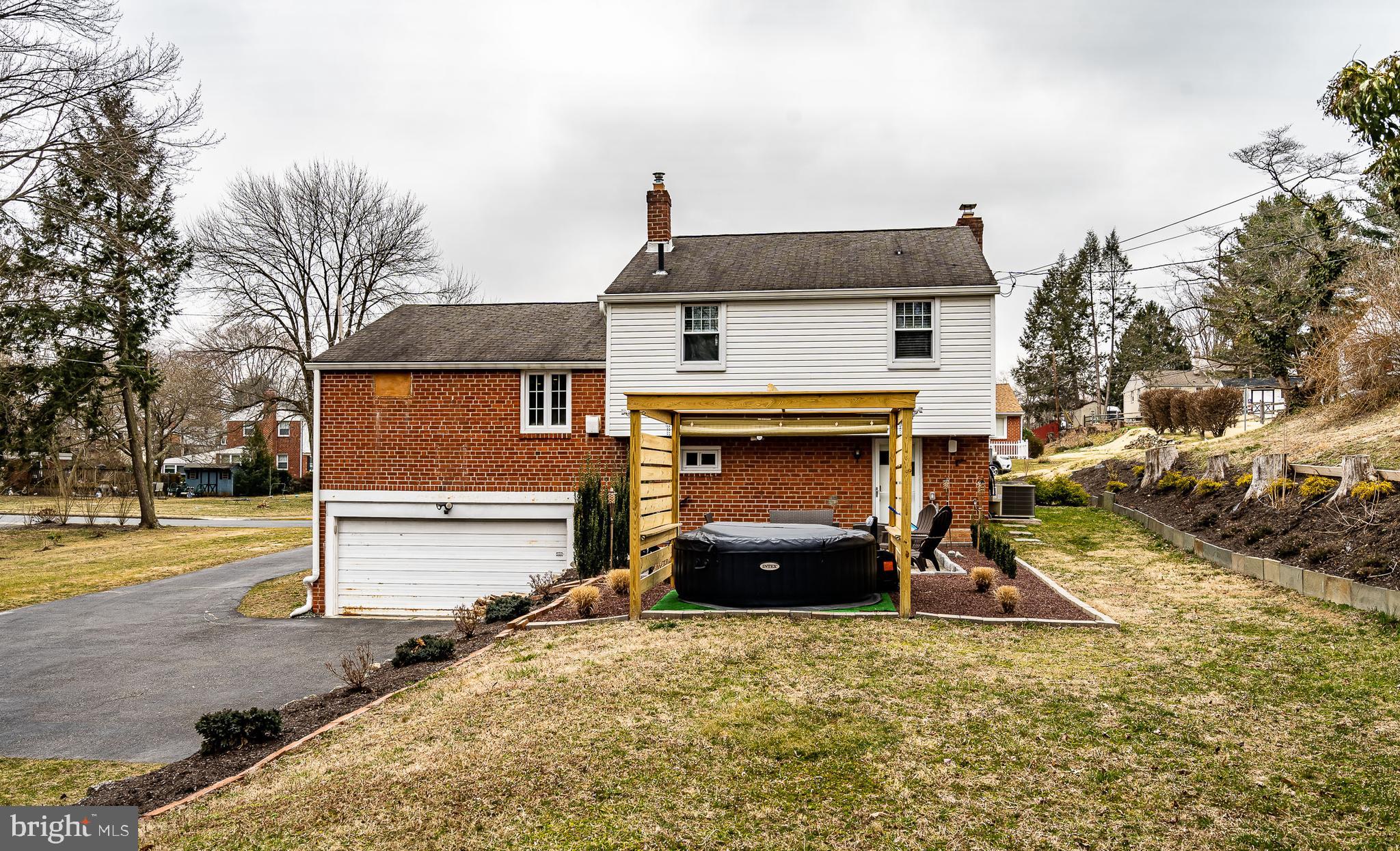 700 Cambridge Road Brookhaven, PA 19015 - Photo 33 of 42 Rear