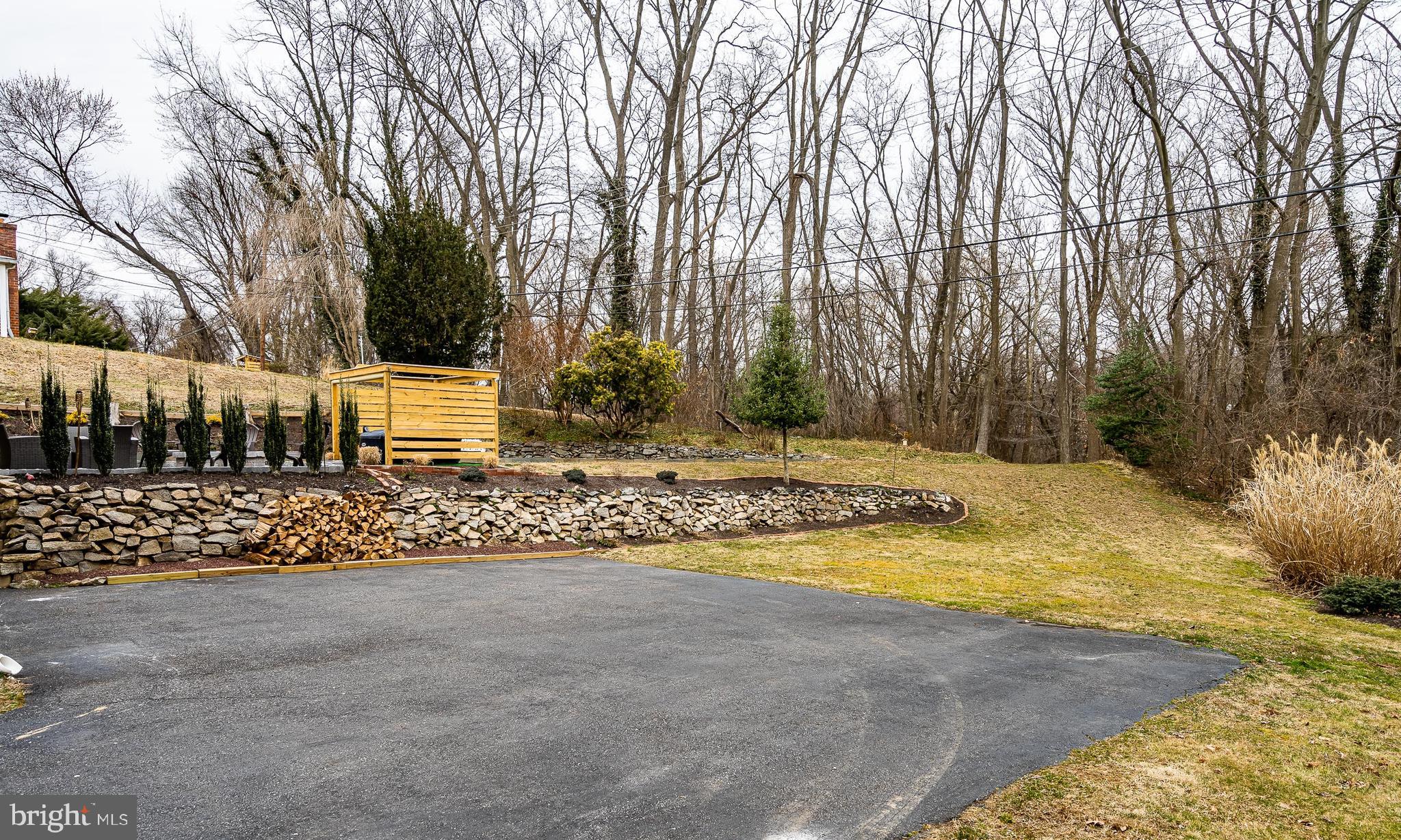 700 Cambridge Road Brookhaven, PA 19015 - Photo 34 of 42 Rear