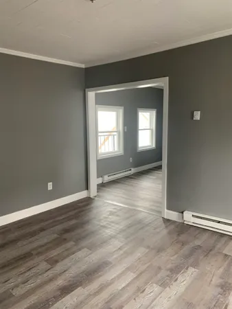 $2,100 | 104 Pine Street, Unit 5 (1ST FL), Nashua, NH 03060