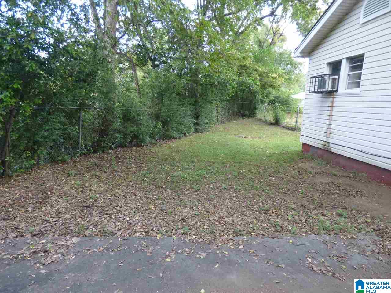 404 Fulton Avenue Southwest Birmingham, AL 35211 - Photo 5 of 10