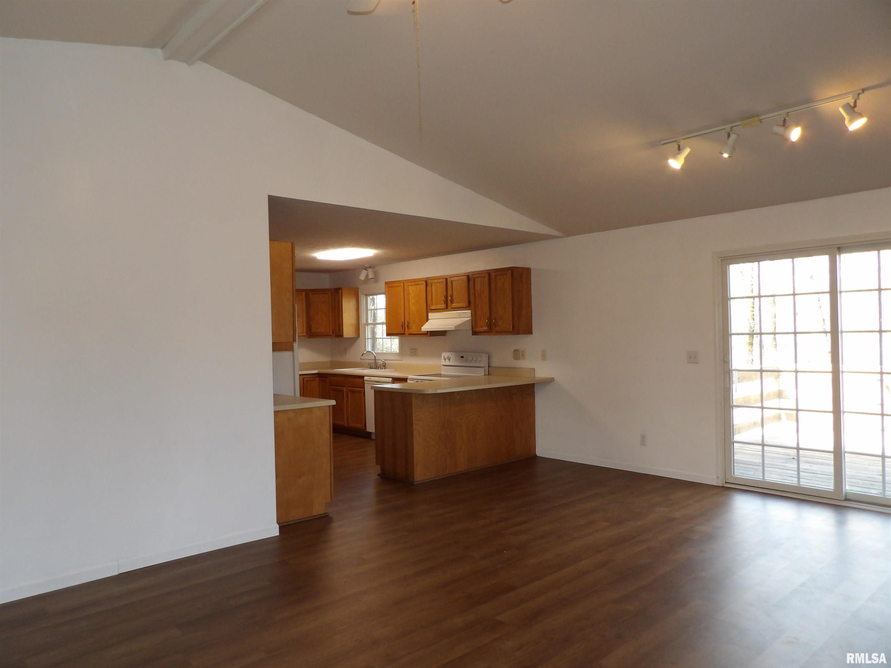 511 West Little Street Athens, IL 62613 - Photo 15 of 27 Gallery Image 15