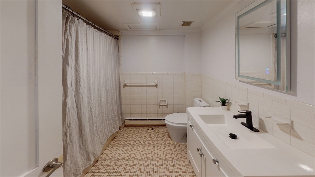 11 Lansing Road Lynn, MA 01904 - Photo 15 of 29