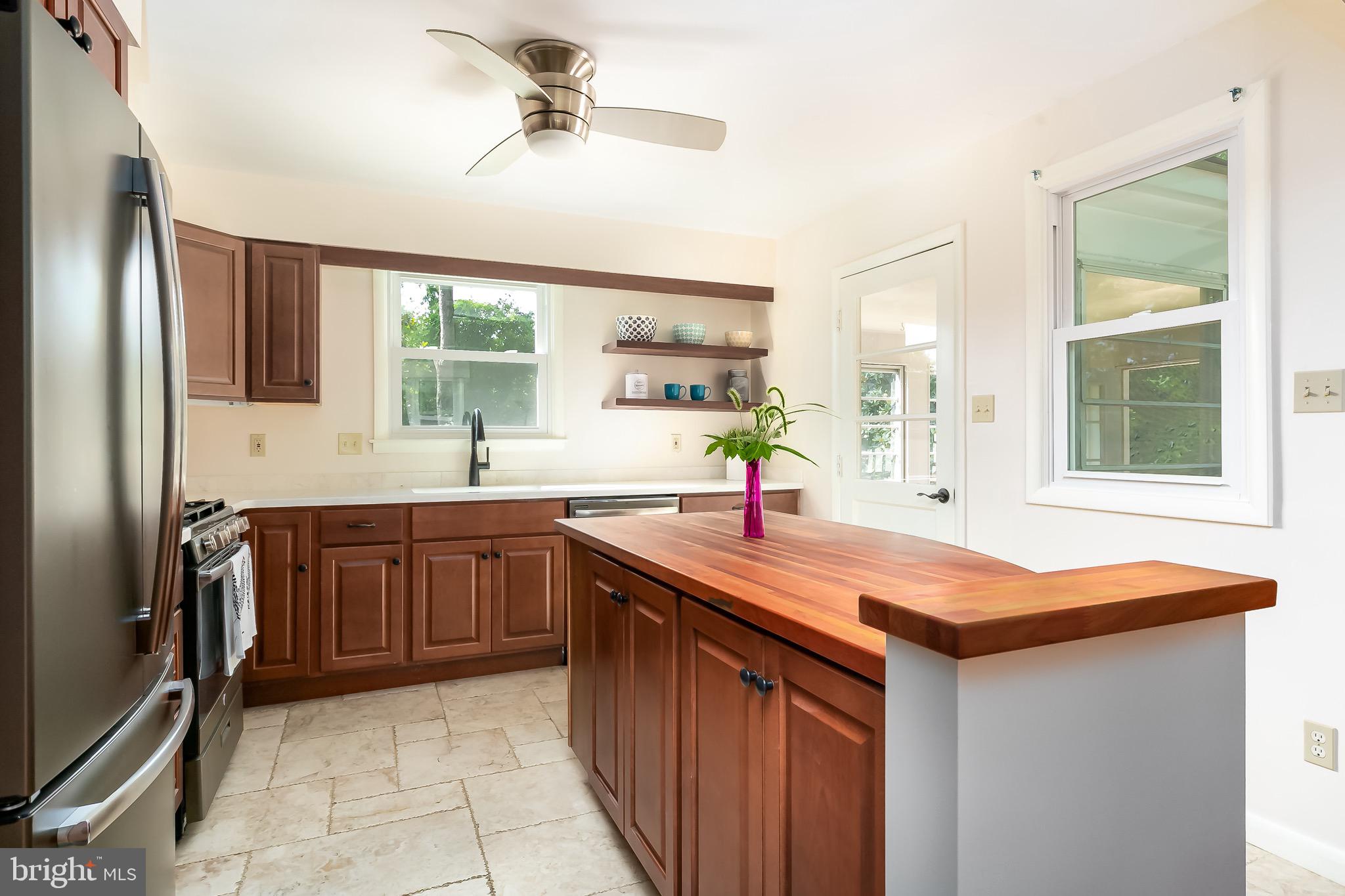 460 West Front Street Maple Shade, NJ 08052 - Photo 8 of 24 Gallery Image 8