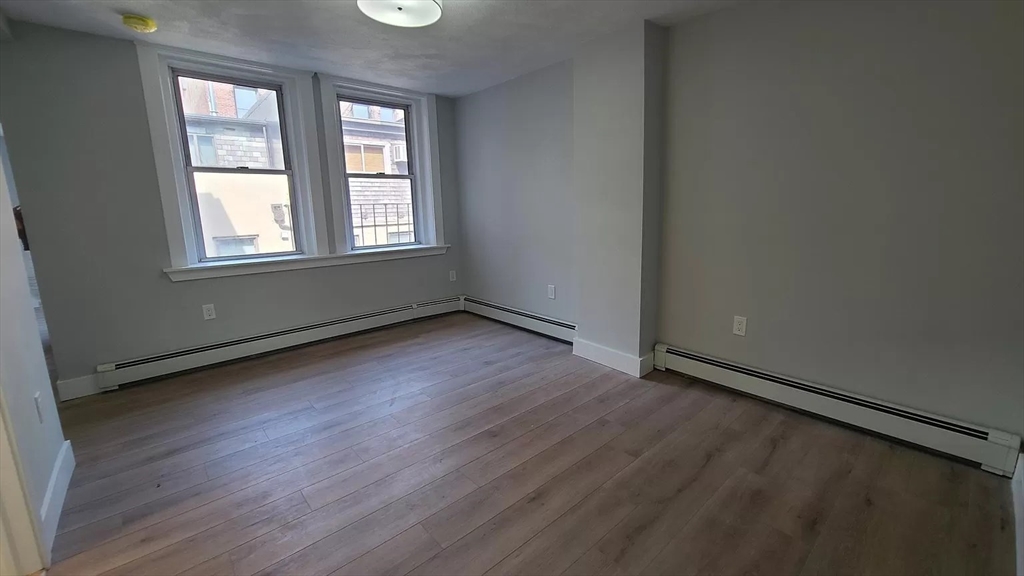 168 Endicott Street Boston, MA 02113 - Photo 4 of 7