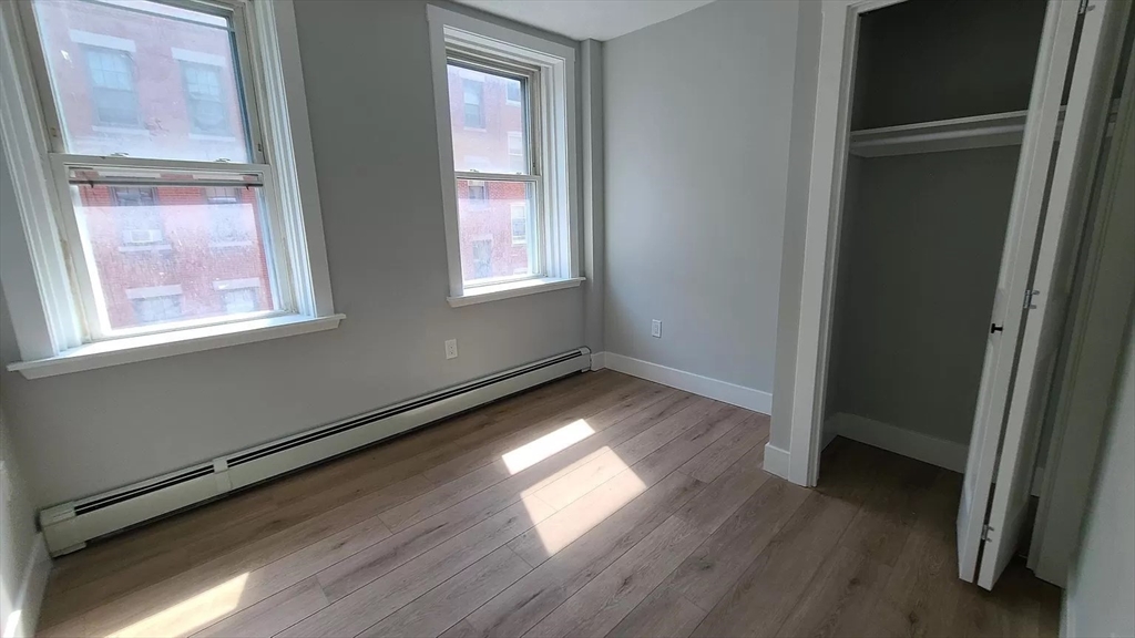 168 Endicott Street Boston, MA 02113 - Photo 6 of 7