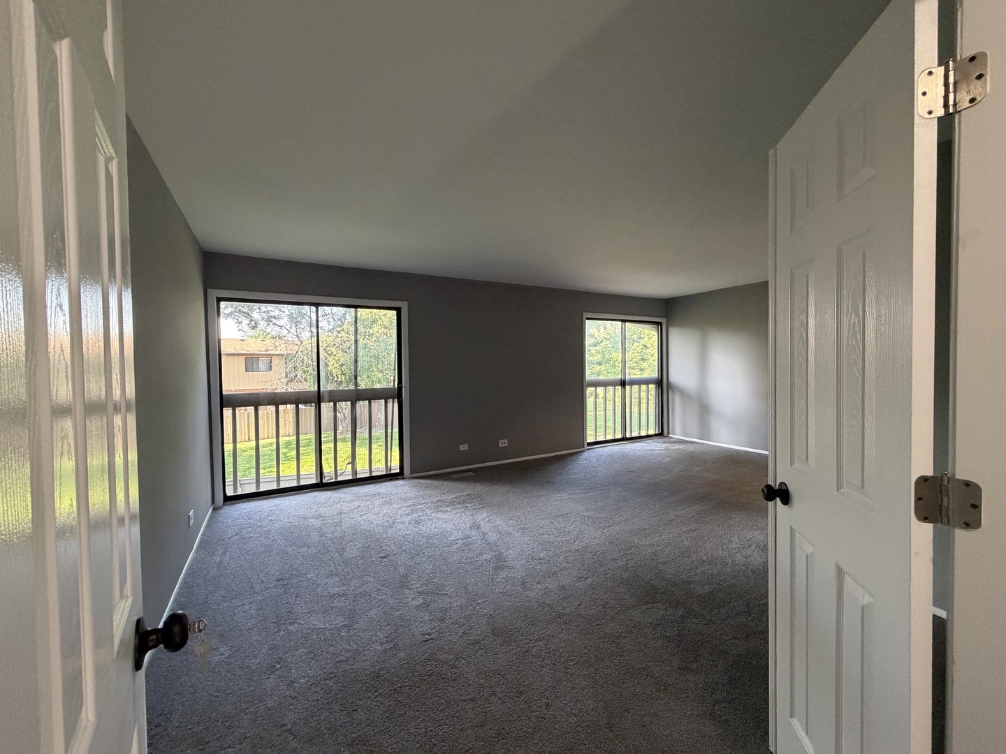 800 Oregon Trail Roselle, IL 60172 - Photo 13 of 33
