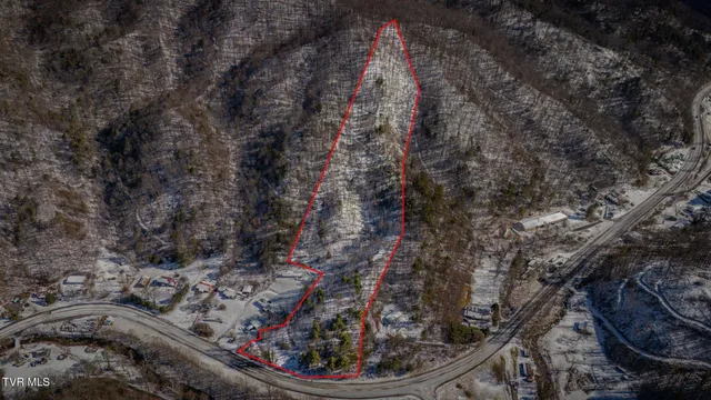 $125,000 | 37 (hwy 19e) Hampton Tn 37658, Hampton, TN 37658