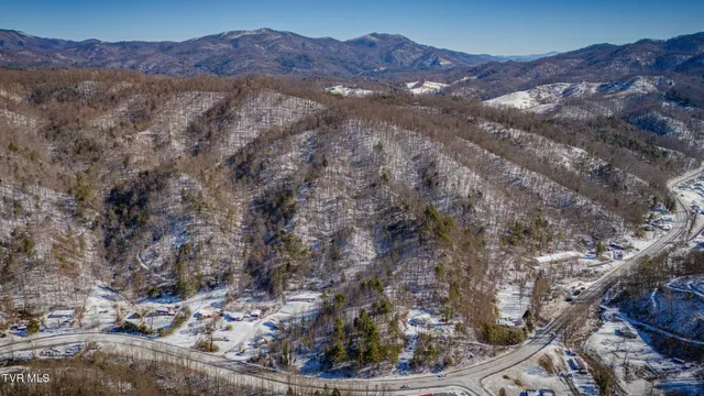 $125,000 | 37 (hwy 19e) Hampton Tn 37658, Hampton, TN 37658