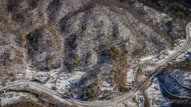 $125,000 | 37 (hwy 19e) Hampton Tn 37658, Hampton, TN 37658