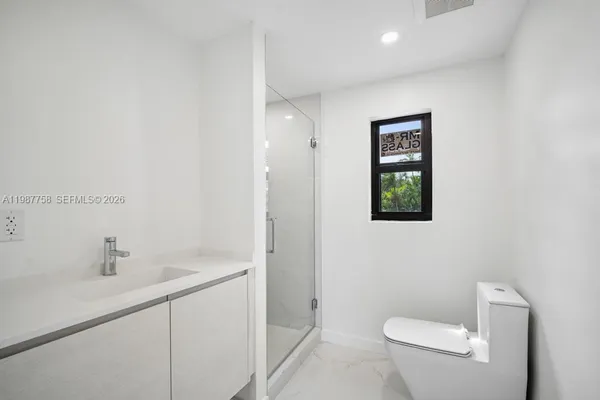 $35,000 | 5661 Pine Tree Drive, Miami Beach, FL 33140