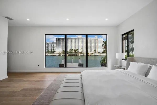 $35,000 | 5661 Pine Tree Drive, Miami Beach, FL 33140