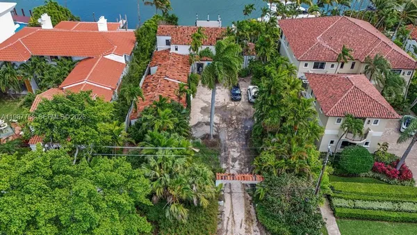 $35,000 | 5661 Pine Tree Drive, Miami Beach, FL 33140