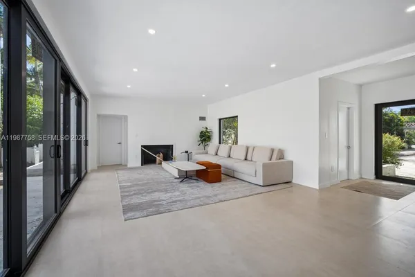 $35,000 | 5661 Pine Tree Drive, Miami Beach, FL 33140
