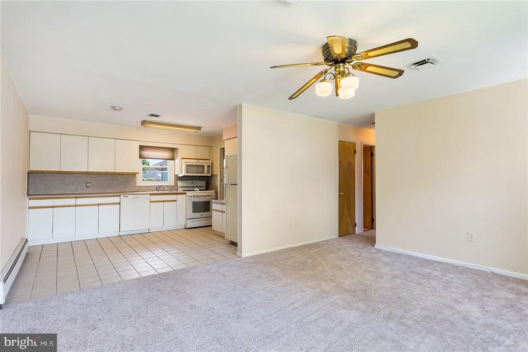 217 Penguin Road Brick, NJ 08723 - Photo 3 of 10 Gallery Image 3
