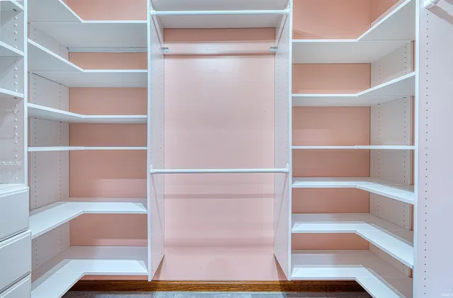 $539,500 | 1722 West New Hope Road, Boonville, IN 47601