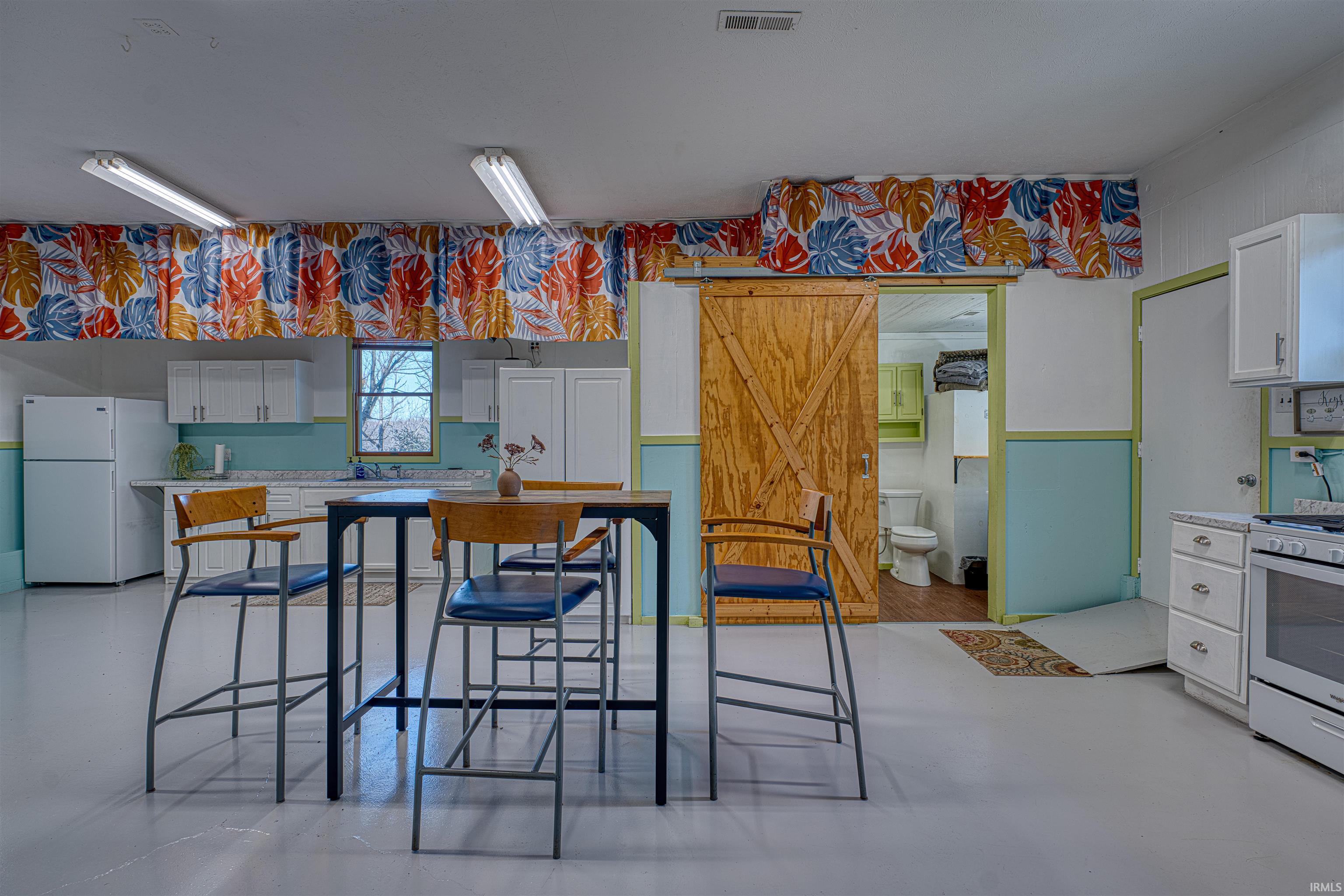 1722 West New Hope Road Boonville, IN 47601 - Photo 26 of 36