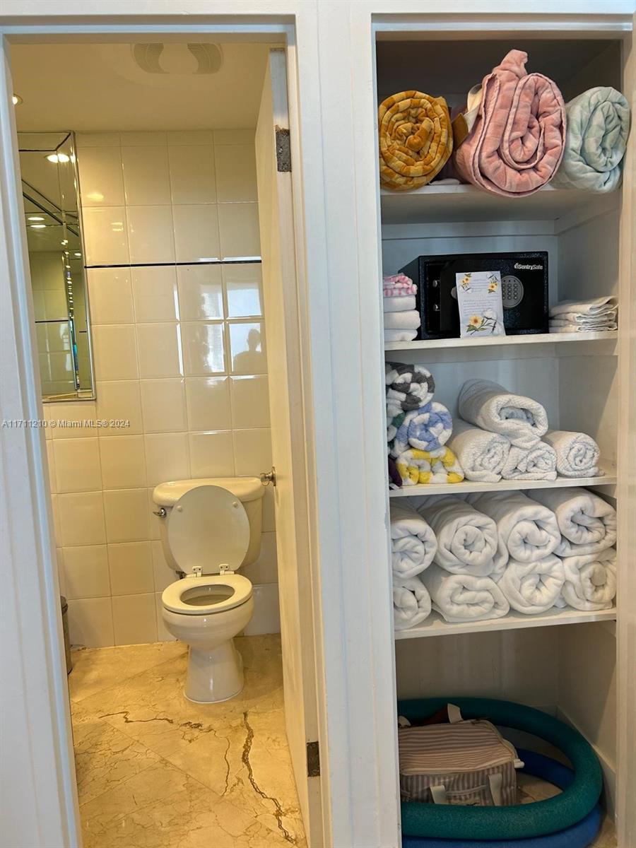 100 Lincoln Road, Unit PH7 Miami Beach, FL 33139 - Photo 18 of 38