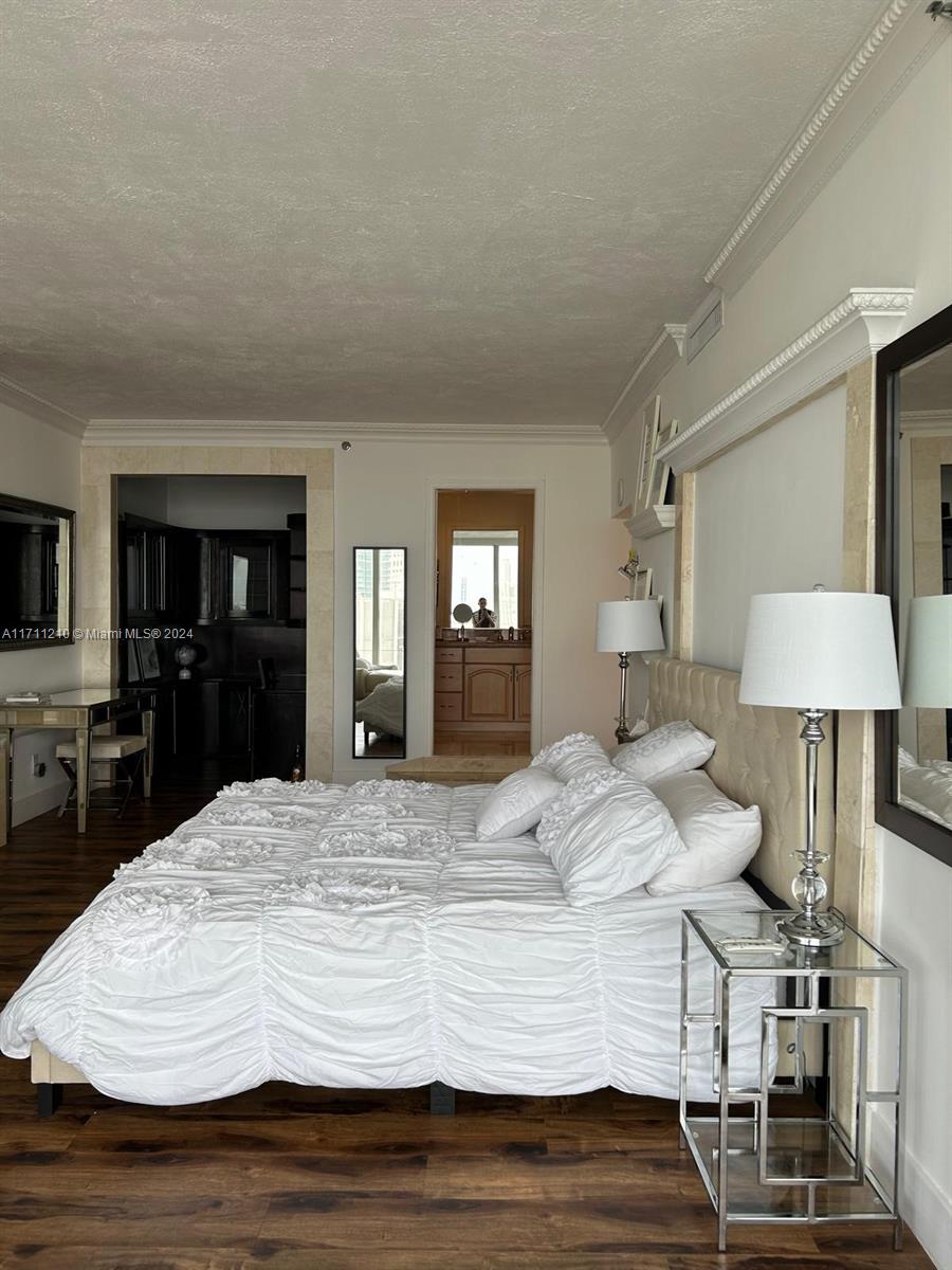 100 Lincoln Road, Unit PH7 Miami Beach, FL 33139 - Photo 20 of 38