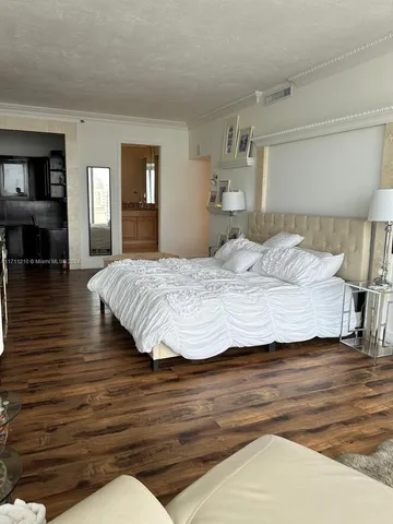 $6,000 | 100 Lincoln Road, Unit PH7, Miami Beach, FL 33139