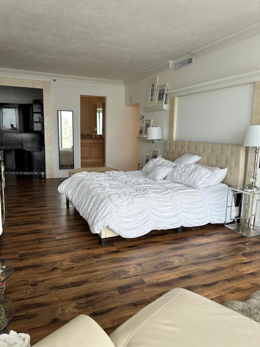 100 Lincoln Road, Unit PH7 Miami Beach, FL 33139 - Photo 21 of 38