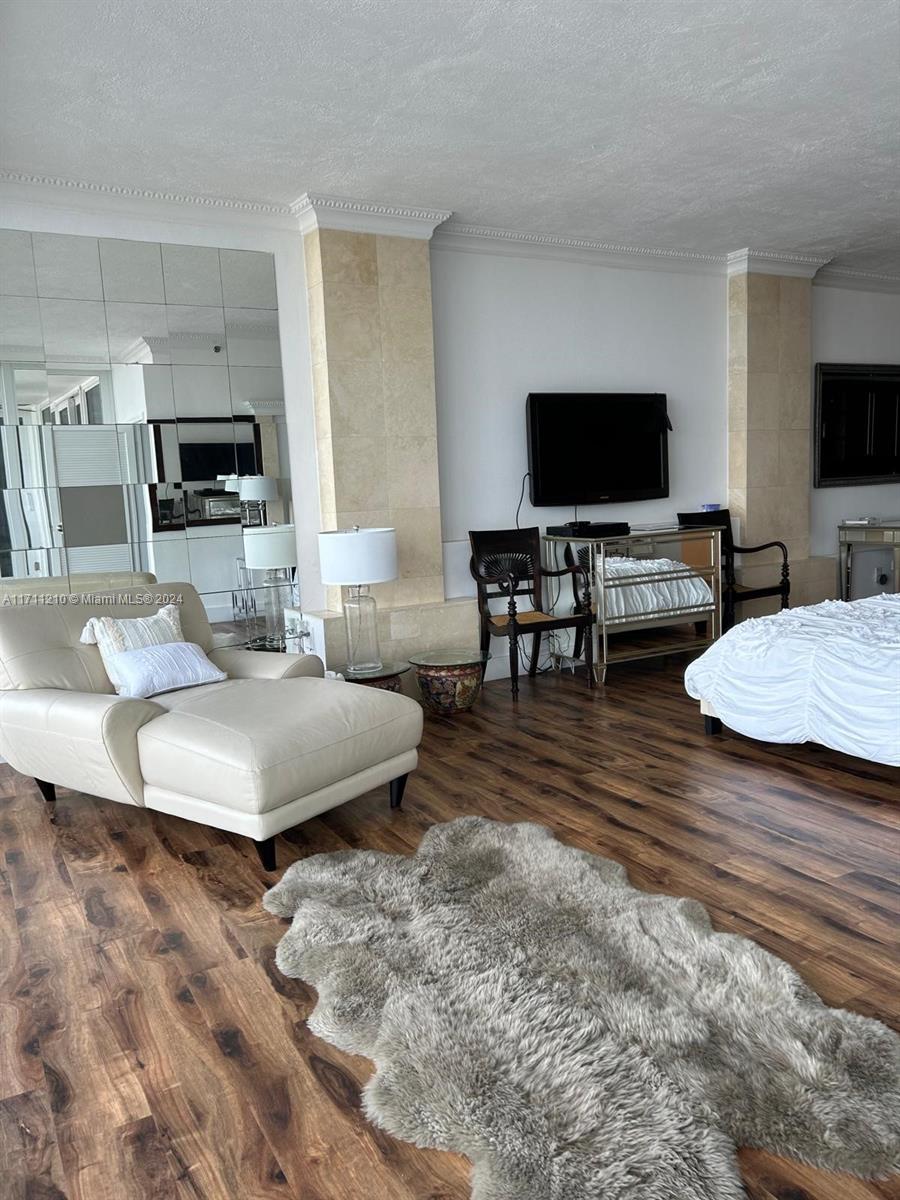 100 Lincoln Road, Unit PH7 Miami Beach, FL 33139 - Photo 22 of 38