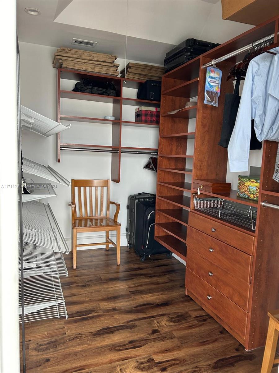 100 Lincoln Road, Unit PH7 Miami Beach, FL 33139 - Photo 25 of 38